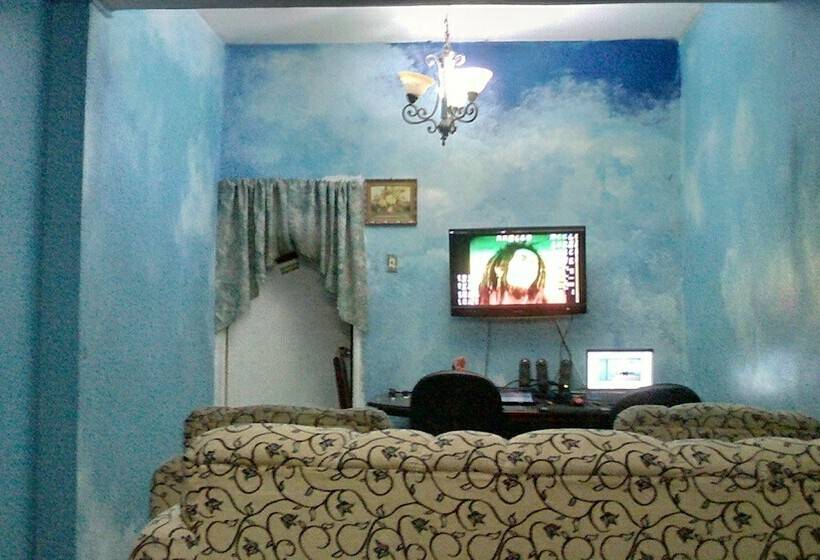 هتل Lion S Pride Hostel