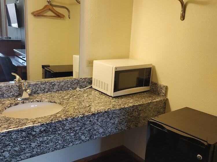 בית מלון כפרי Parkway Inn