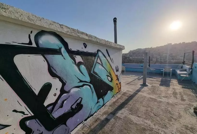 هاستل Rainbow House