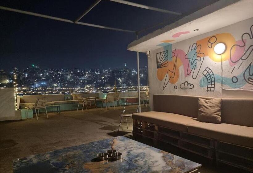 هاستل Rainbow House