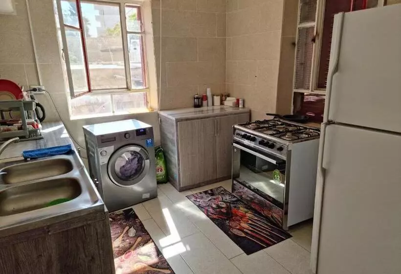 هاستل Rainbow House