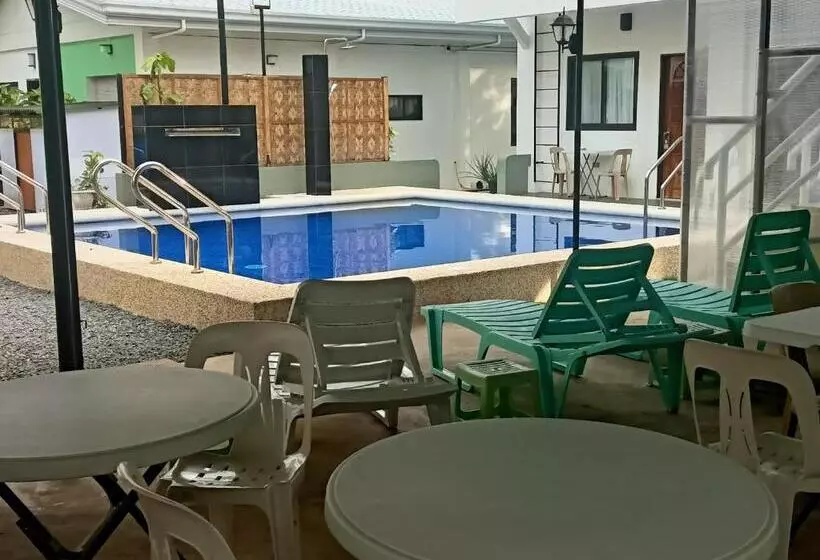 Alona Whitehouses Resort