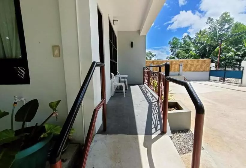 Alona Whitehouses Resort