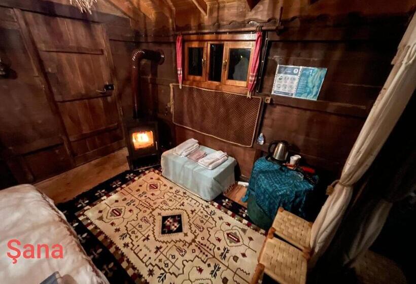 ベッドアンドブレックファースト Olimbera Köy Evi