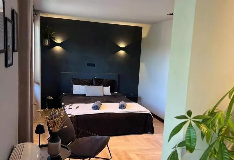 تختخواب و صبحانه Boutique Hotel Le Faucon