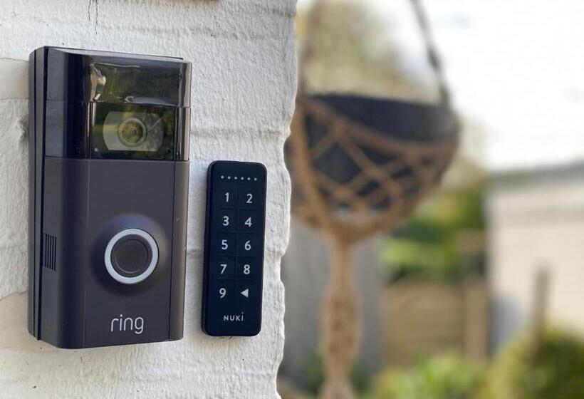 ベッドアンドブレックファースト Boutique Hotel Le Faucon