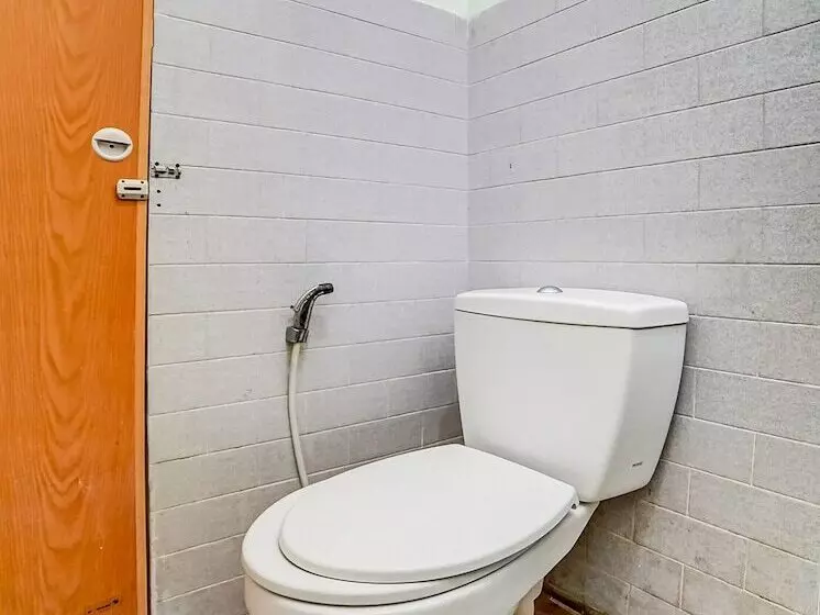 Hotelli Oyo 90980 Al Karim Syariah