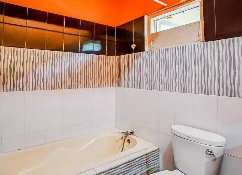 Hotelli Oyo 90980 Al Karim Syariah