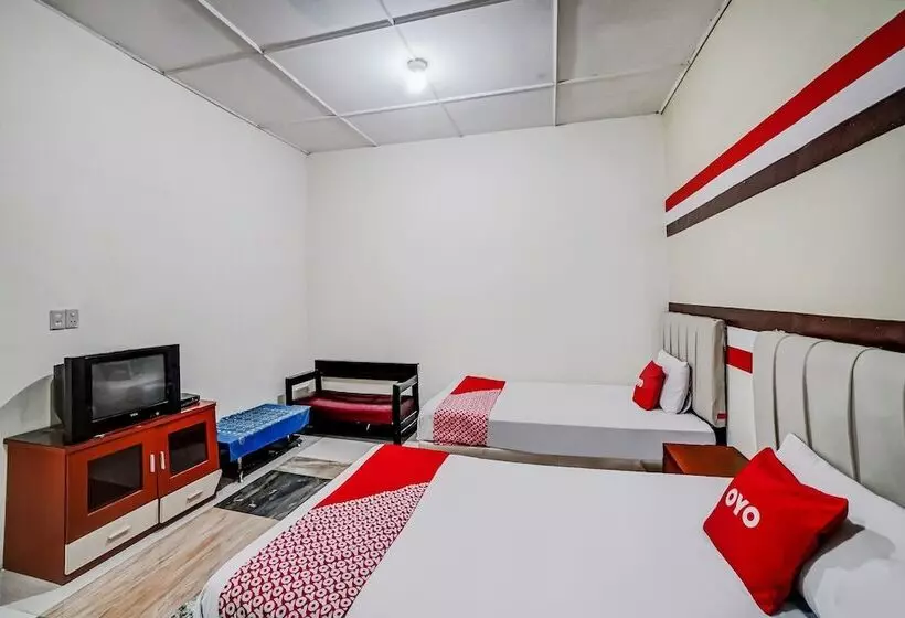 Hotelli Oyo 90980 Al Karim Syariah