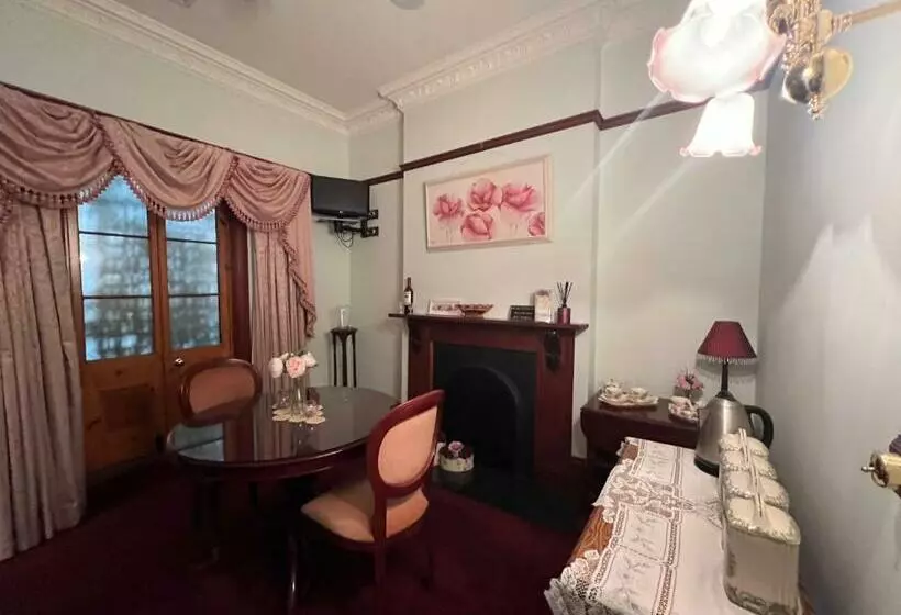 Majatalo 1876 Stonemasons