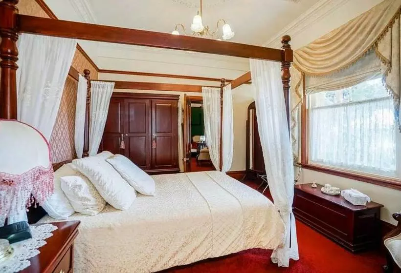 Majatalo 1876 Stonemasons