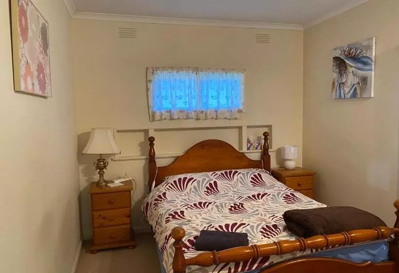 ペンション Mitcham Station Home Stay