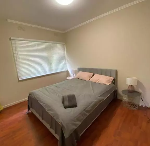 ペンション Mitcham Station Home Stay