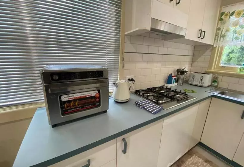 ペンション Mitcham Station Home Stay