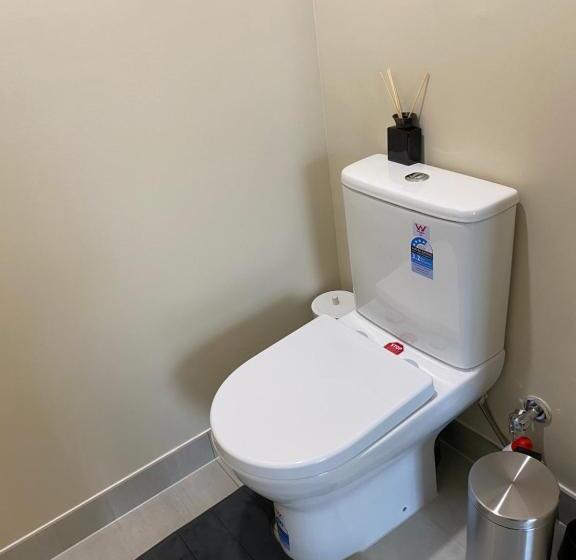 펜션 Mitcham Station Home Stay