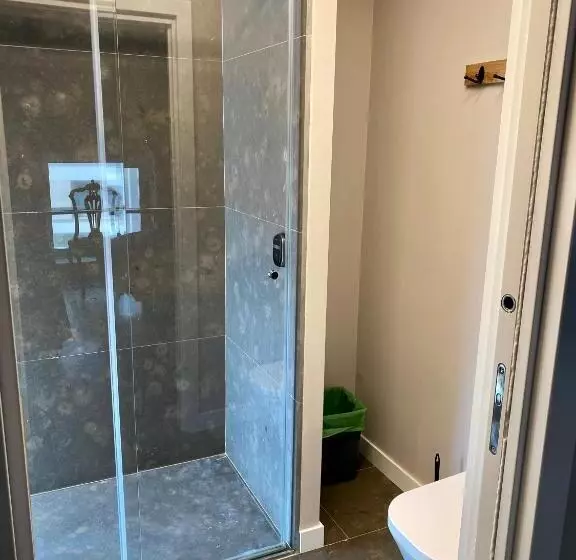 ユースホステル Zarautz Surf House