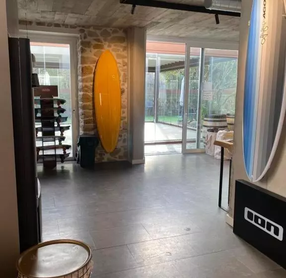 ユースホステル Zarautz Surf House