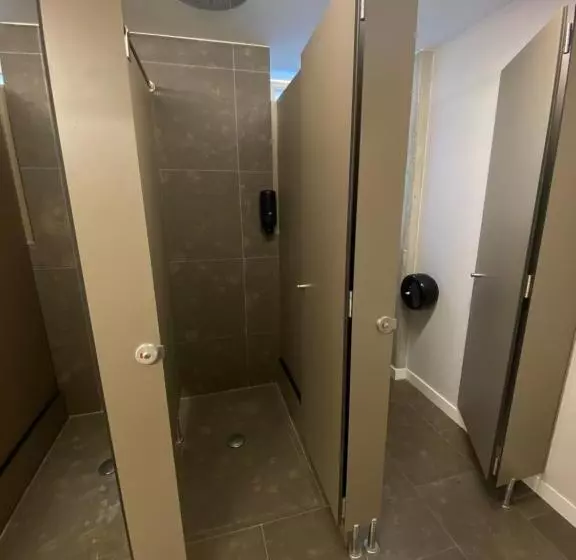 ユースホステル Zarautz Surf House