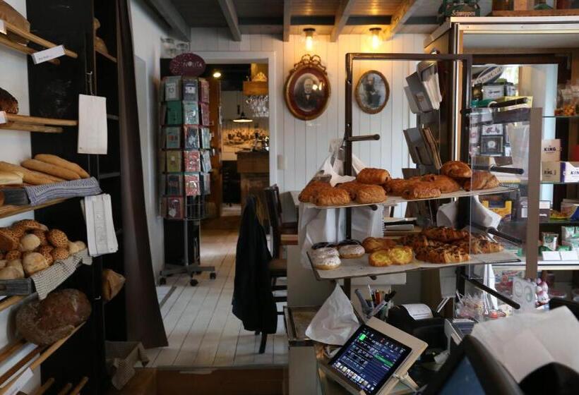 مبيت وإفطار T Een En T Ander