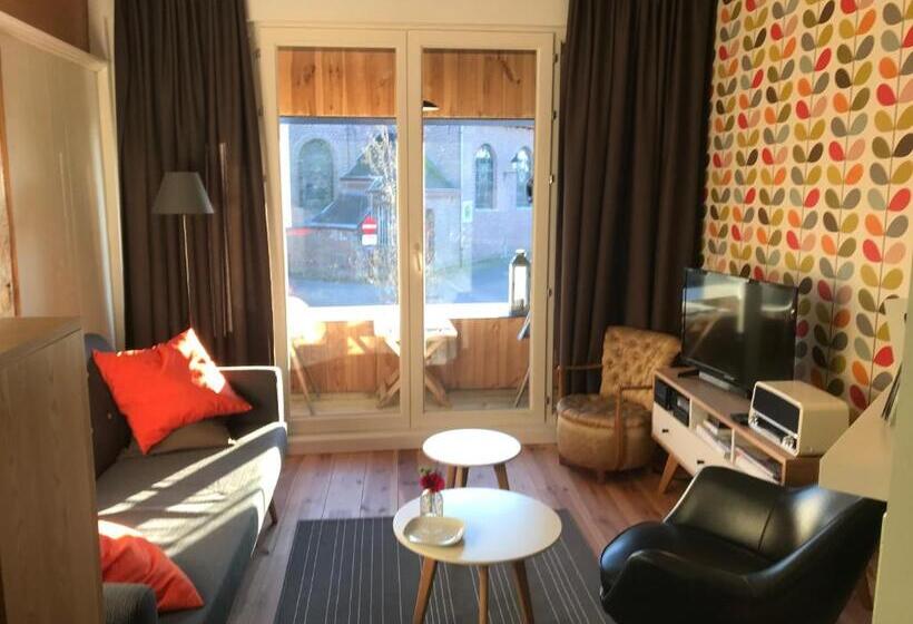 مبيت وإفطار T Een En T Ander