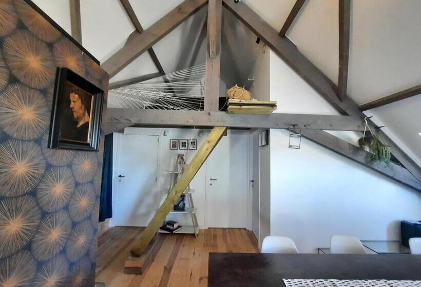 مبيت وإفطار T Een En T Ander