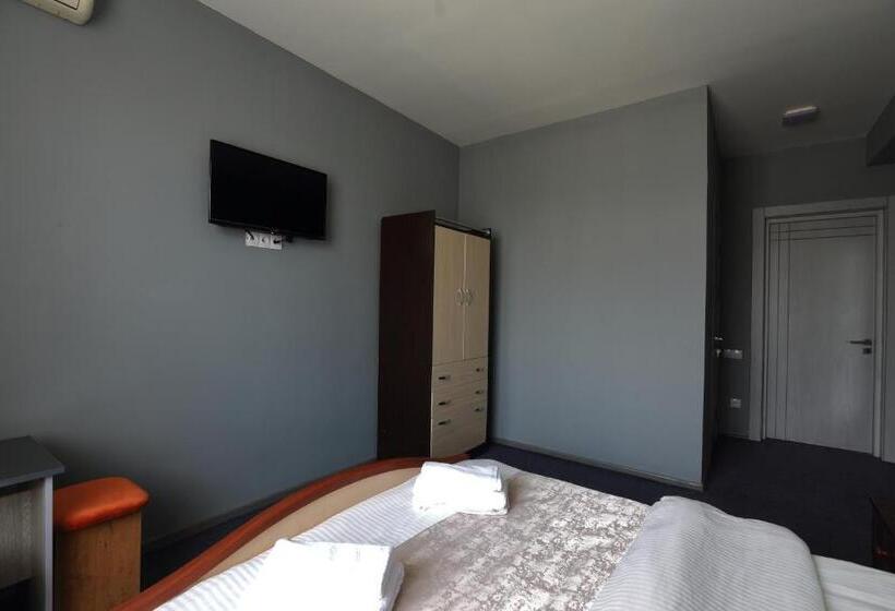 هتل Evita Tashkent