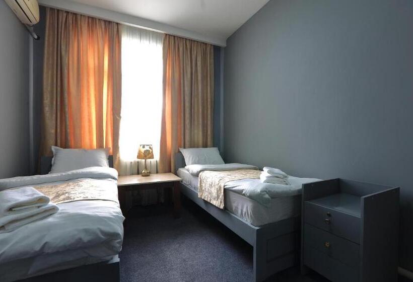 هتل Evita Tashkent