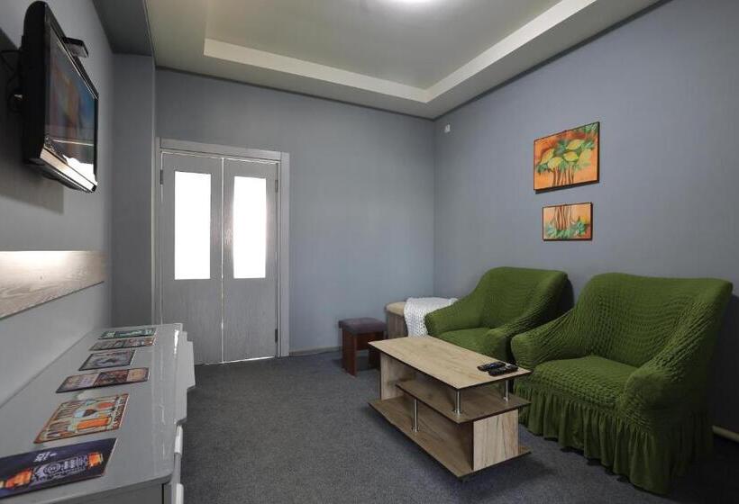 هتل Evita Tashkent