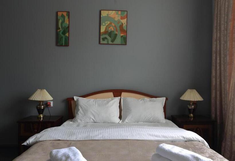 هتل Evita Tashkent