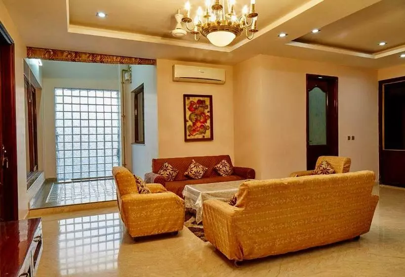 Hotelli Kapoor Residency