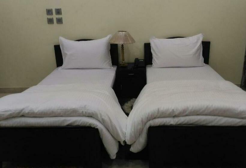 Hotel Kapoor Residency