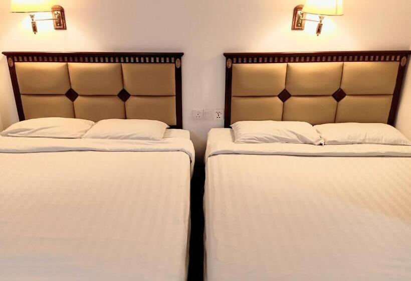 Hotel Oyo 90464 Borneo Suites