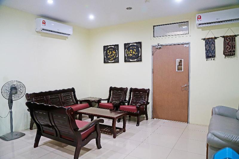 Hotel Oyo 90464 Borneo Suites