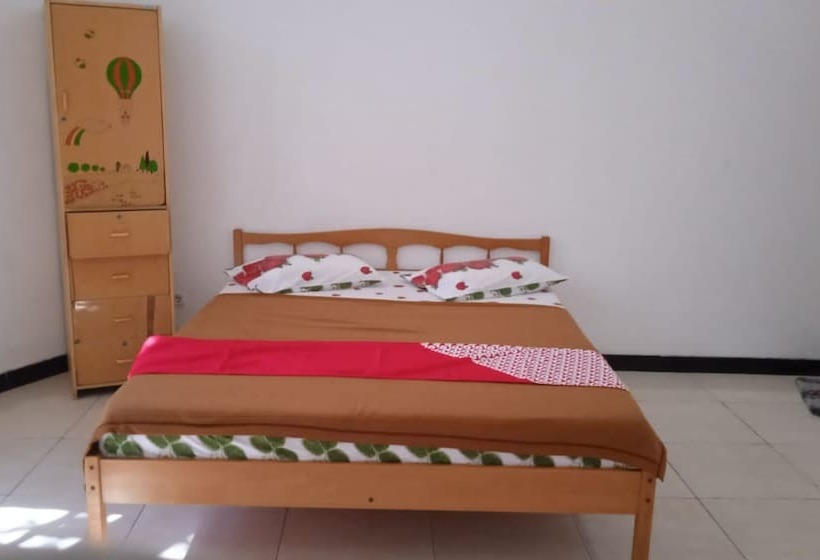 호텔 Reddoorz At Ledug Tretes