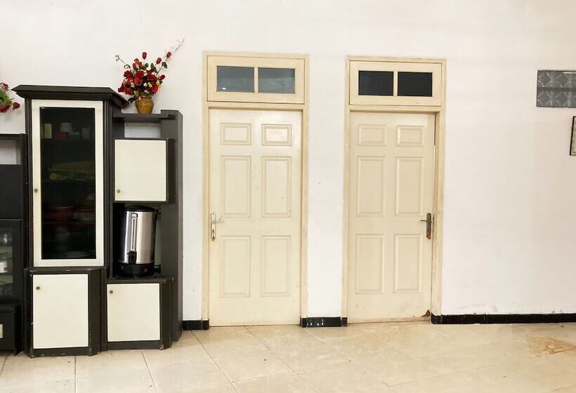 호텔 Reddoorz At Ledug Tretes