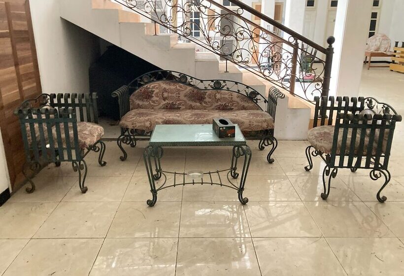 호텔 Reddoorz At Ledug Tretes