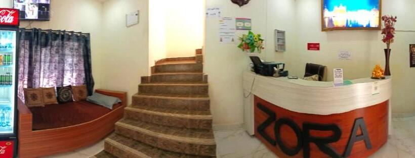 هتل Zora Park