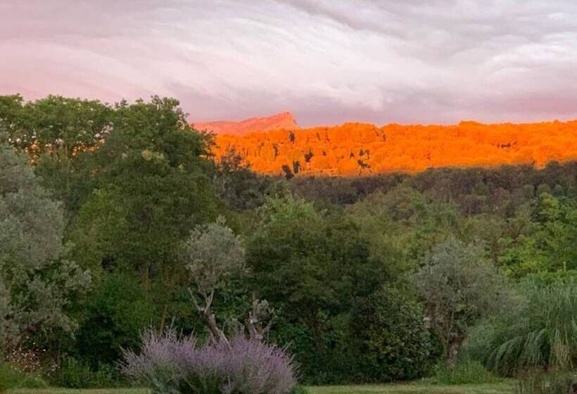 پانسیون La Parenthèse Saint Donat
