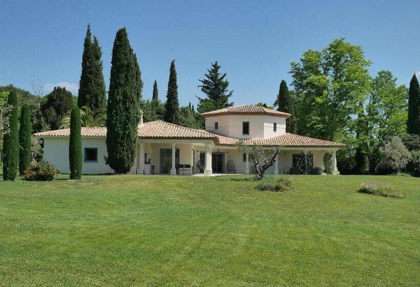 پانسیون La Parenthèse Saint Donat