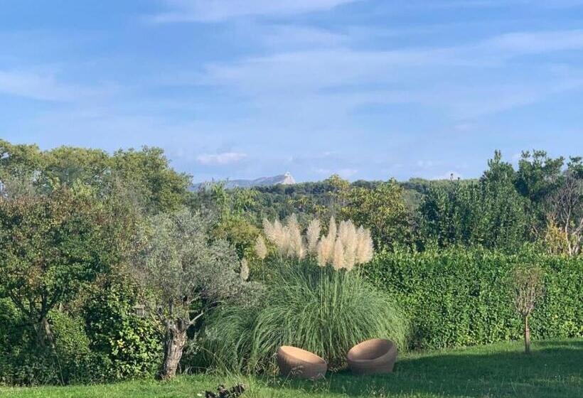 پانسیون La Parenthèse Saint Donat