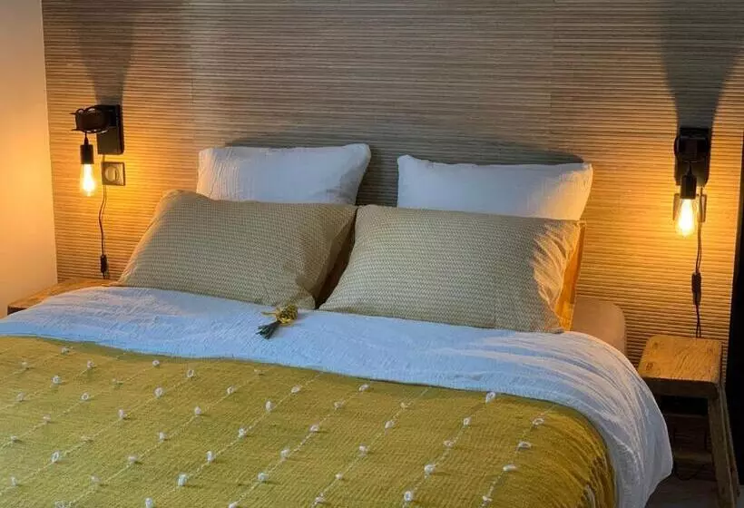 ペンション La Parenthèse Saint Donat