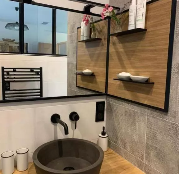 ペンション La Parenthèse Saint Donat