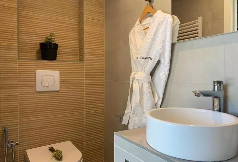 ペンション La Parenthèse Saint Donat