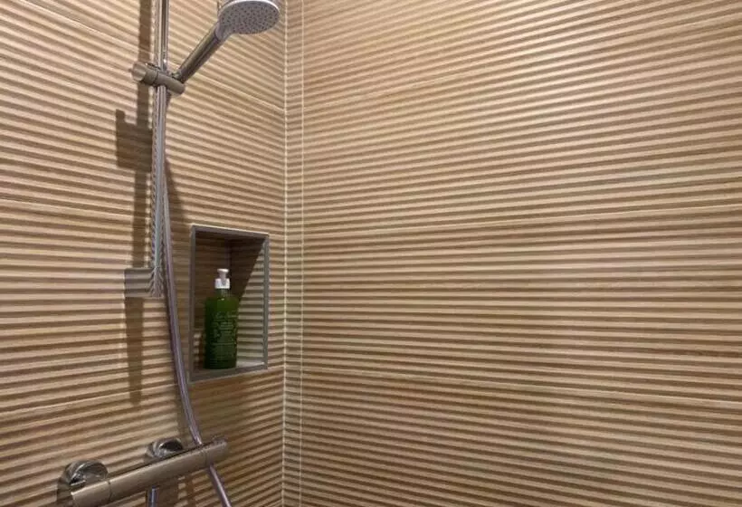 ペンション La Parenthèse Saint Donat