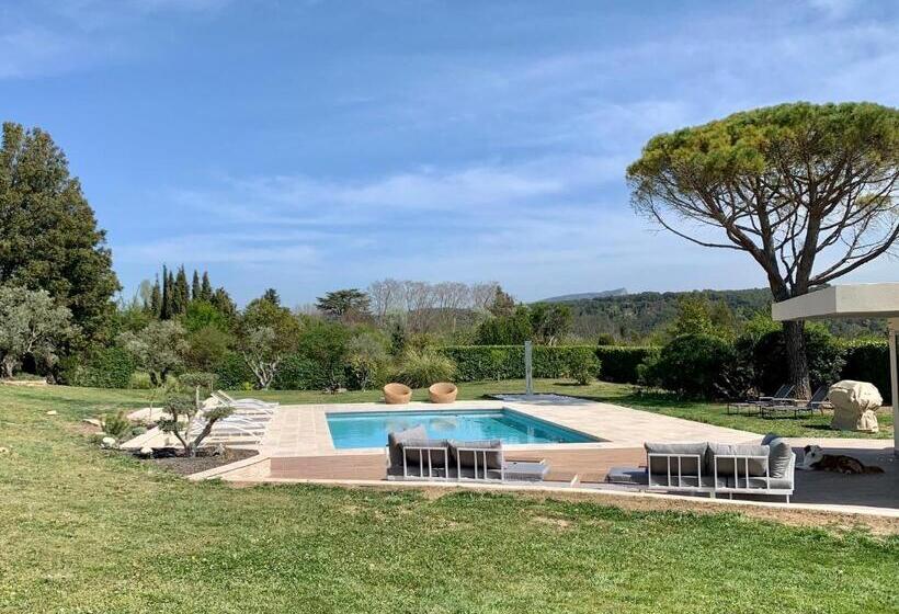 پانسیون La Parenthèse Saint Donat