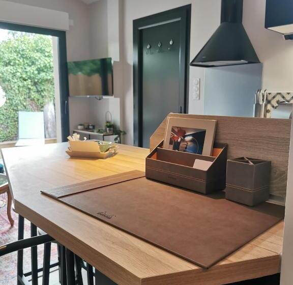 펜션 Maisonnette Avec Terrasse Et Parking   Madeleine, Il était Une Fois