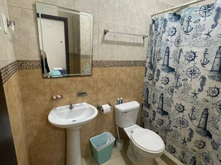 Pension Reef Hostel Manta