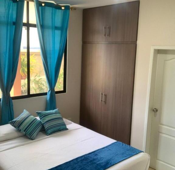 Pension Reef Hostel Manta