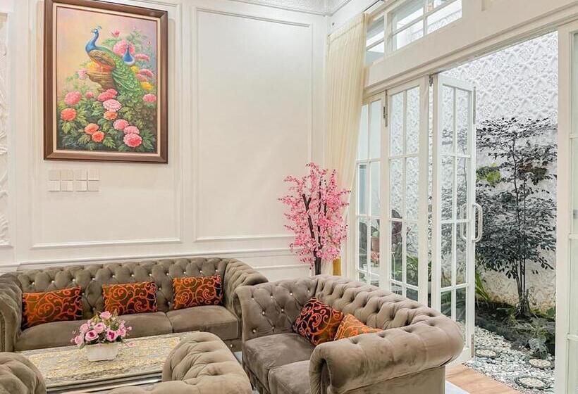 بنسيون Sakura Guest House By The Lavana