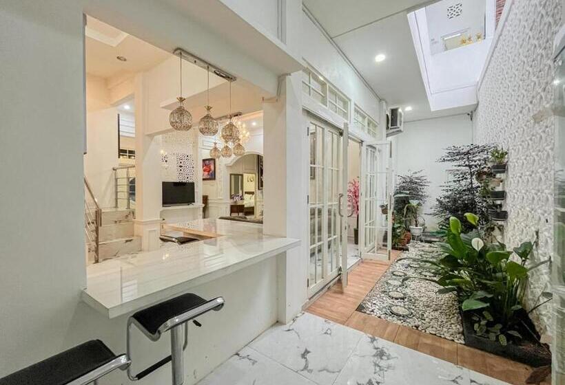 بنسيون Sakura Guest House By The Lavana